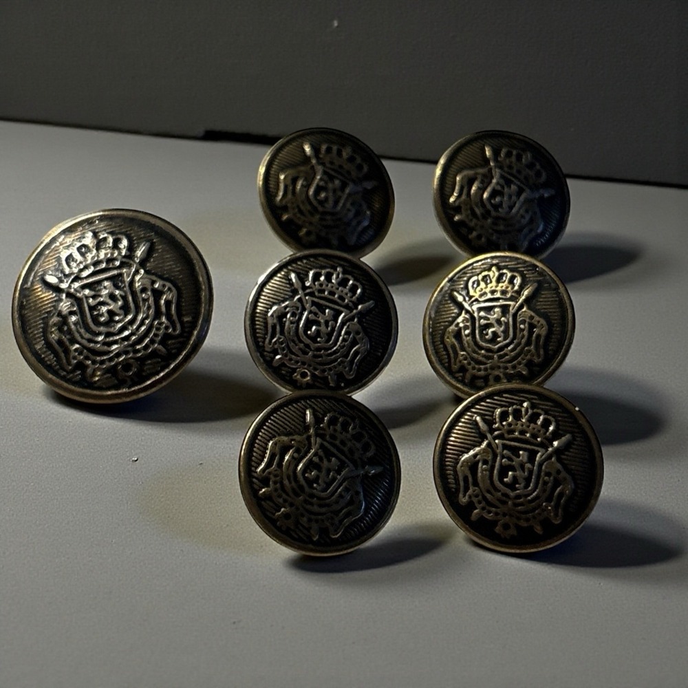 Vtg Gold Lion Crest Blazer Buttons Lot of 7 Shank Copper‎ Silver Tone Distressed